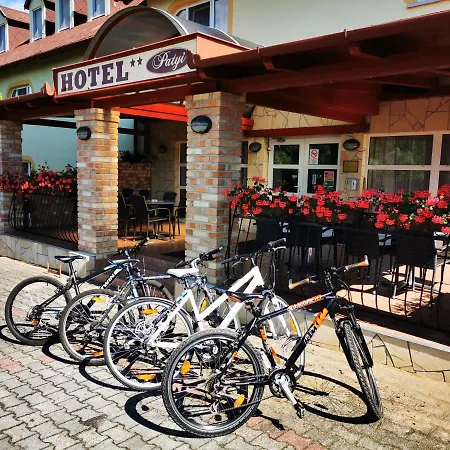 Hotel Patyi Etterem Es Bögöte