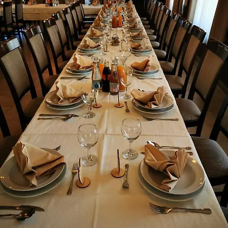 Patyi Etterem Es Отель 2*