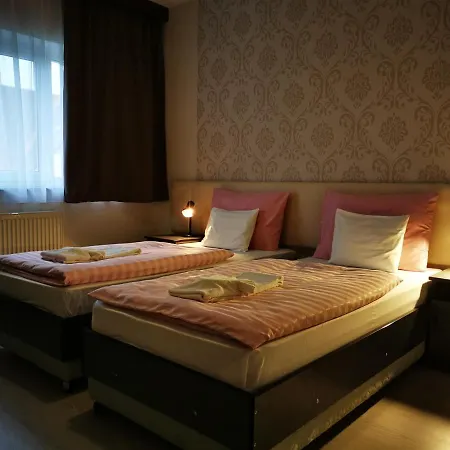 Patyi Etterem Es Bögöte