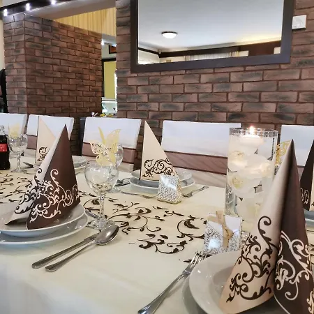 Patyi Etterem Es Otel 2*