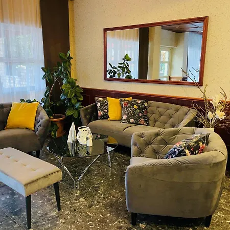 Hotell Patyi Etterem Es Bögöte