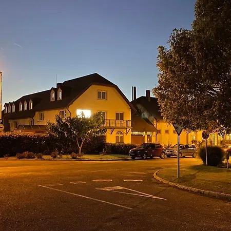 Patyi Etterem Es Hotel Bogote