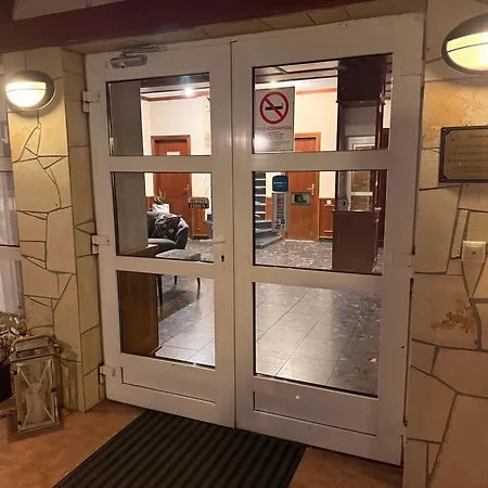 Patyi Etterem Es Hotel