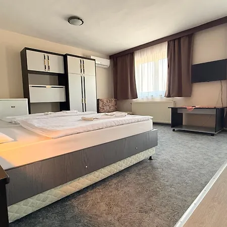 Patyi Etterem Es Hotel