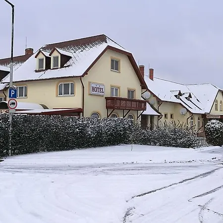 Hotel Patyi Etterem Es Bogote