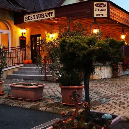 Patyi Etterem Es Hotel