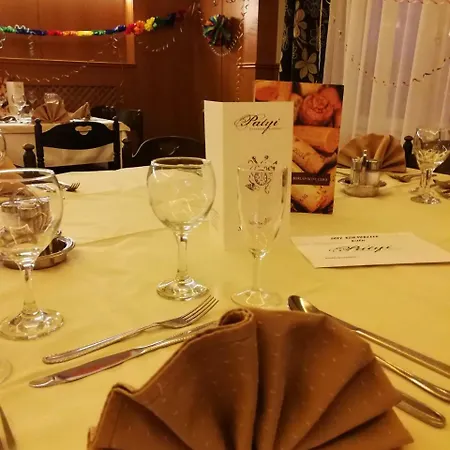 Hotel Patyi Etterem Es 2*