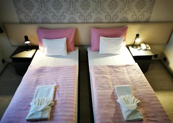 Patyi Etterem Es Hotel 2*