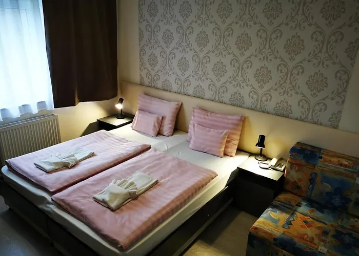 Patyi Etterem Es Hotel 2*