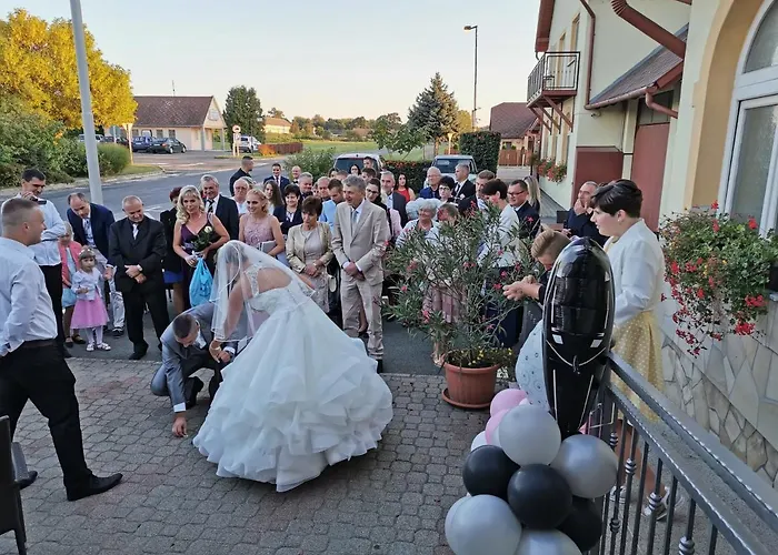 Patyi étterem és 2*