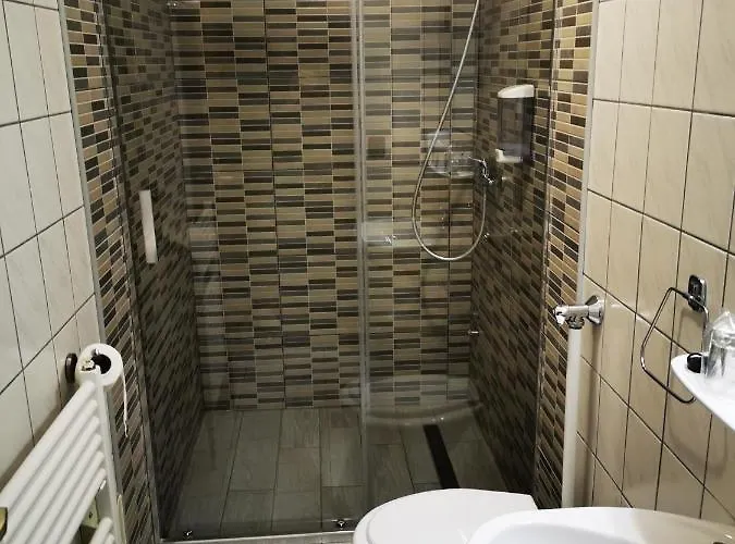 Patyi étterem és 2* Bögöte