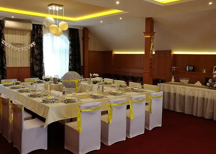 Hotel Patyi Etterem Es Bögöte